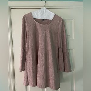 Super cute long sleeved pink top!